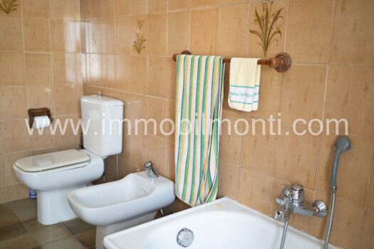 Roccaverano – Prestigioso Casale in Pietra nelle Langhe Astigiane con 10 ettari di terreno