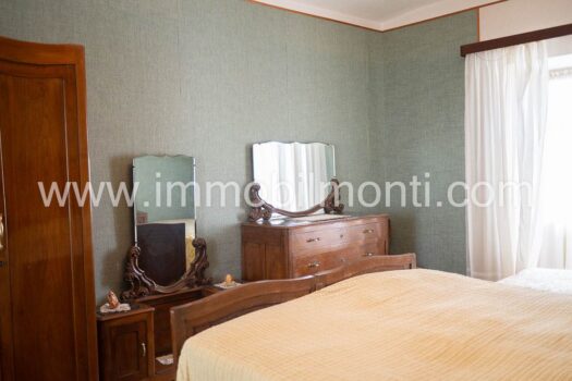 Roccaverano – Prestigioso Casale in Pietra nelle Langhe Astigiane con 10 ettari di terreno