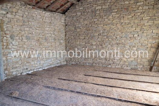 Roccaverano – Prestigioso Casale in Pietra nelle Langhe Astigiane con 10 ettari di terreno